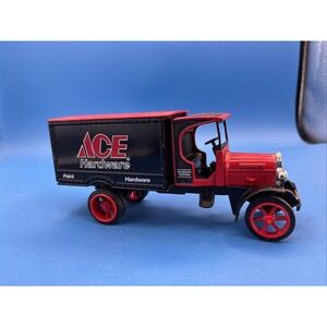ACE HARDWARE PAINT BANK  7TH EDITION 1913 TRUCK  Kenworth 1:25 scale